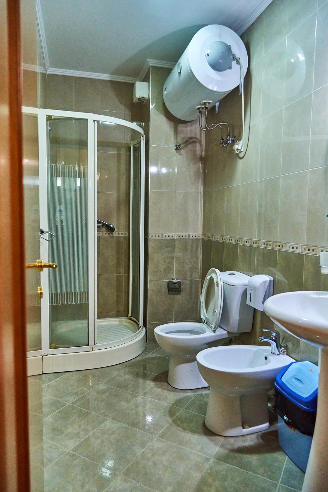 Kalpazo Home Skanderbeg Square Tirana Exterior photo