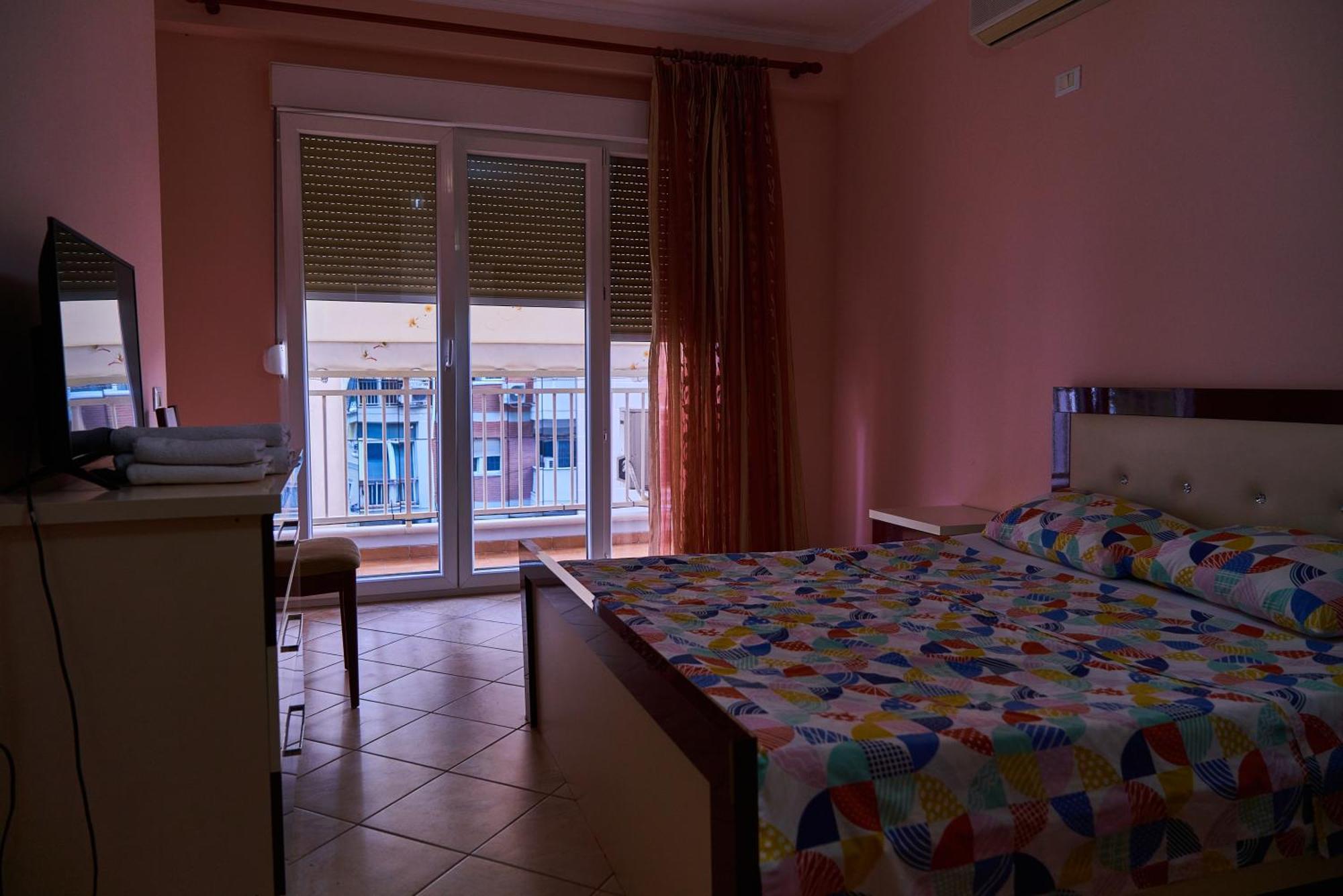 Kalpazo Home Skanderbeg Square Tirana Exterior photo
