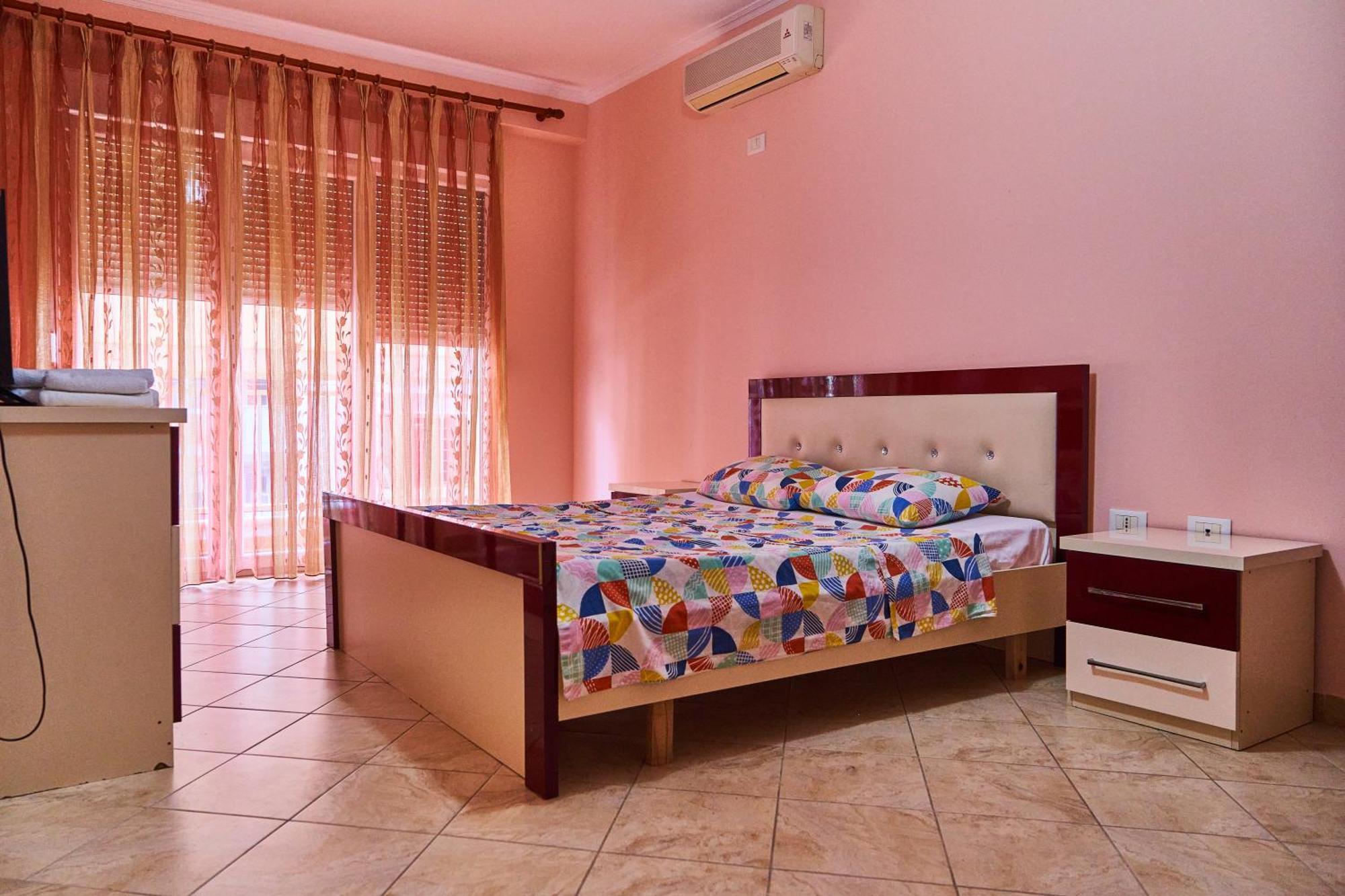 Kalpazo Home Skanderbeg Square Tirana Exterior photo